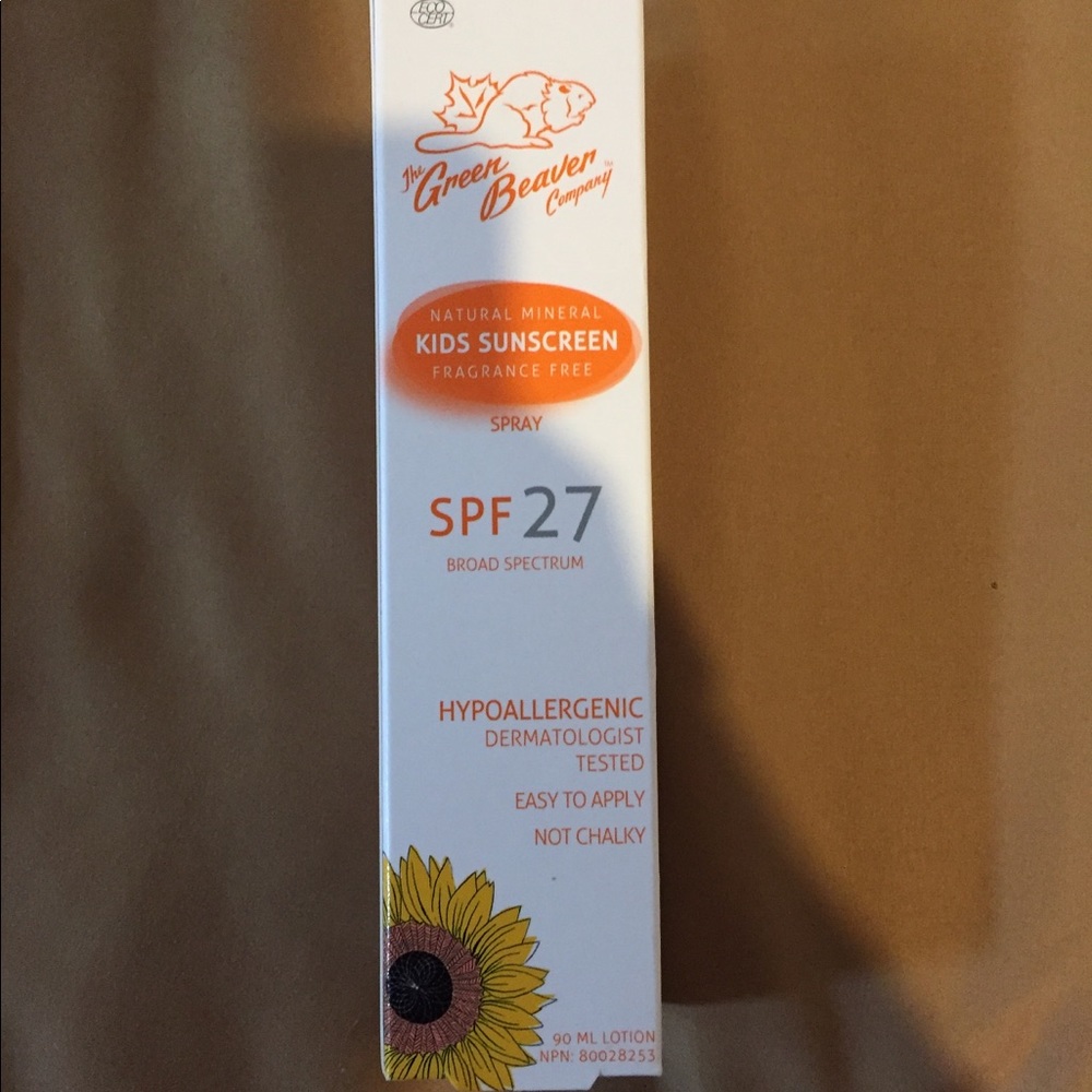 Green beaver natural kids sunscreen spray spf 25